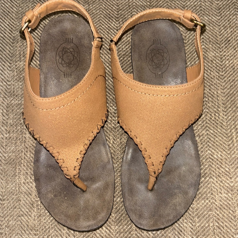 Excellent Preowned Condition Homus Pokus Frankey Wedges Size 7 M. Very Cute.